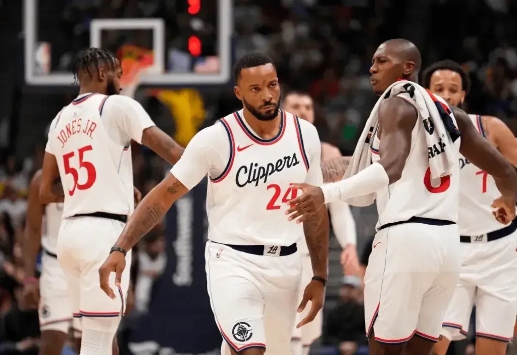 开云中国-包含今晨突围战来临，波特兰开拓者围绕NBA季后赛单刀错失，管理层满意，球队文化再被提及的词条