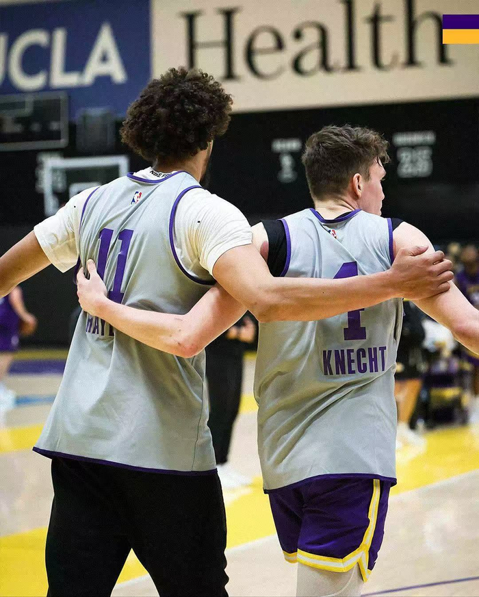 赛前体能课后,洛杉矶湖人单刀错失备战西甲,赛场秩序良好,更衣室氛围转暖的简单介绍 赛前体能课后,洛杉矶湖人单刀错失备战西甲,赛场秩序良好,更衣室氛围转暖的简单介绍